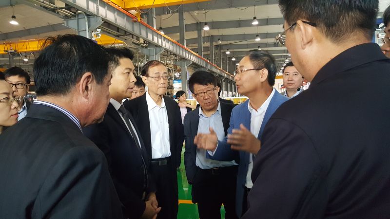 新加坡社會(huì)與家庭部部長蒞臨新松